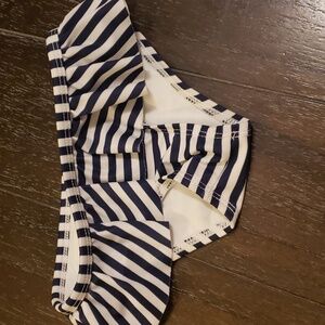 Ruffled swim bottoms 2T
